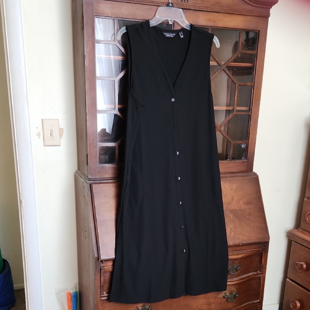 Susan Graver Black Button-Down Midi Duster Vest. NWOT Never Worn Siz M